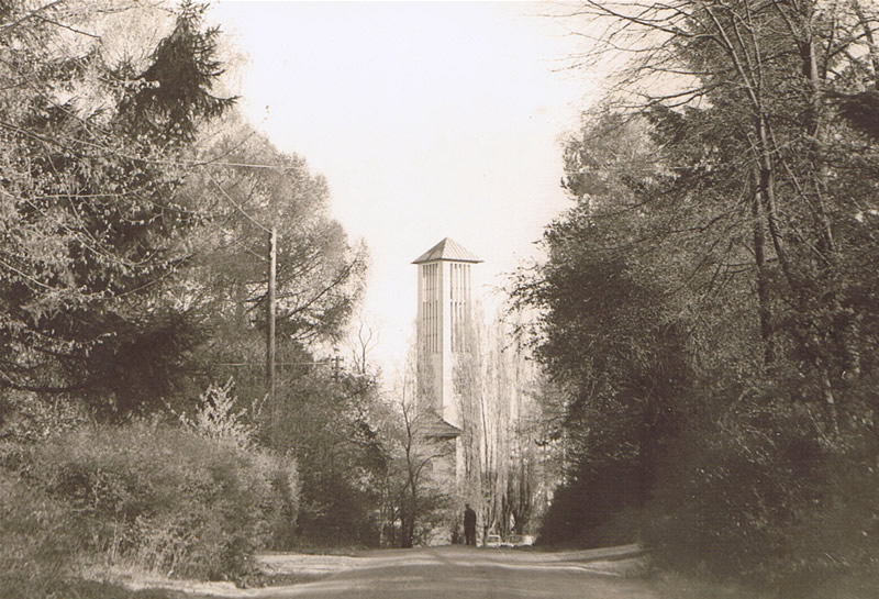 Obere Nordshäuser Straße mit Emmauskirche